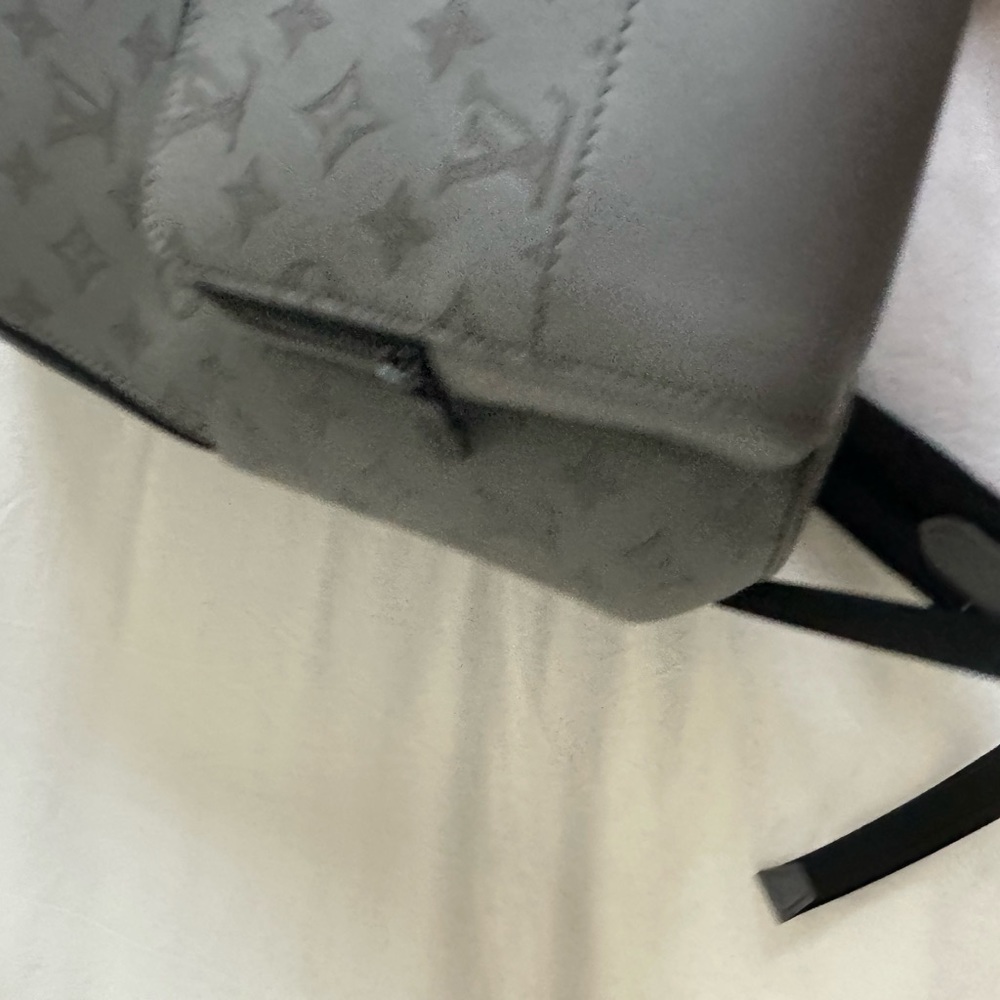 Louis Vuitton Backpack - Picture 4 of 7